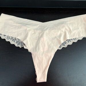 NWT Victoria’s Secret thong